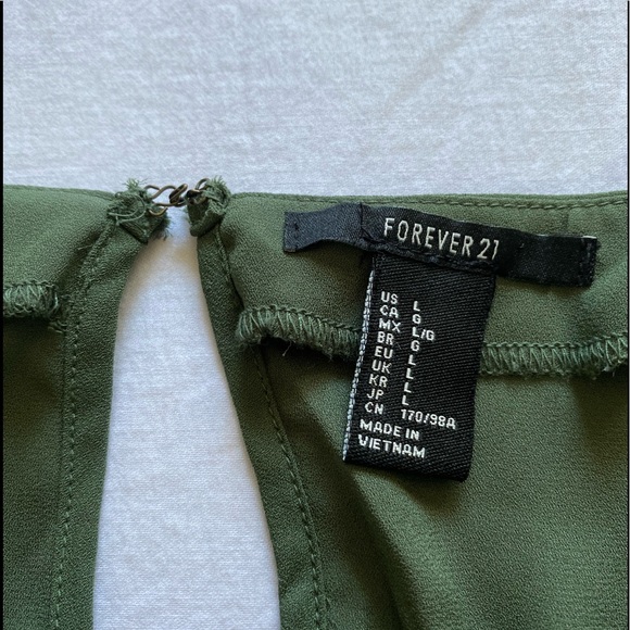 Army green chiffon blouse with 3/4 sleeves - Picture 3 of 3